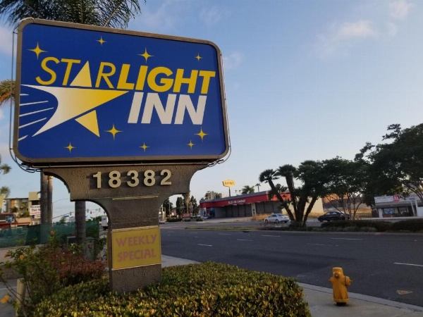 Starlight Inn Huntington Beach image 10